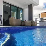 Vila Mey *